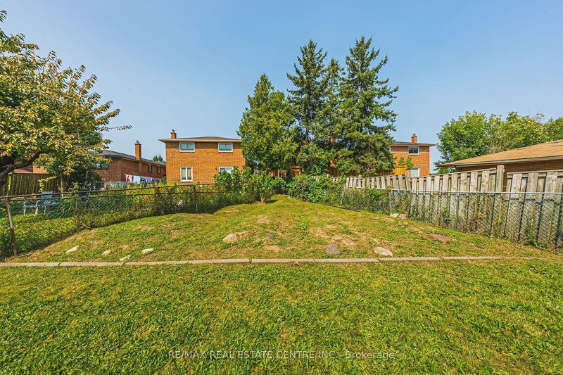 9 TAMARISK Dr  Toronto, M9V 1S2 | Image 31