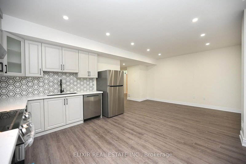 46 Mevira Gdns, Oakville, L6H 0Z6 | Image 3