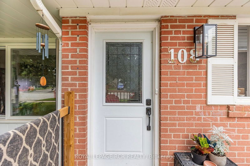 108 Mcintyre Cres  Halton Hills, L7G 1N6 | Image 4