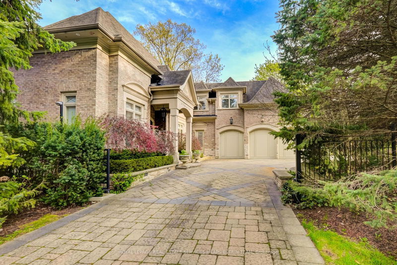 55 Valecrest Dr  Toronto, M9A 4P5 | Image 2