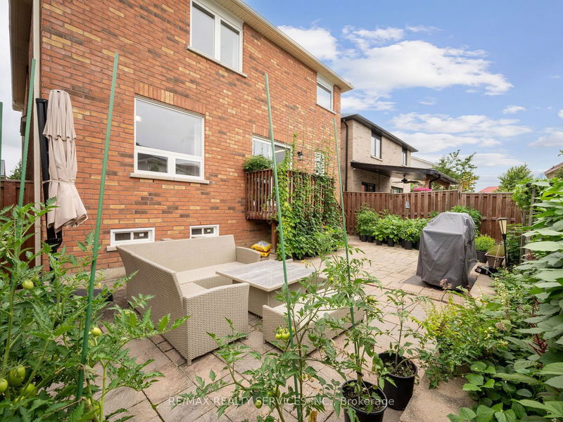 41 Earl Grey Cres  Brampton, L7A 2L2 | Image 37