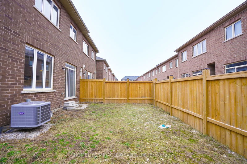 25 Dale Meadows Rd  Brampton, L7A 4Z8 | Image 39