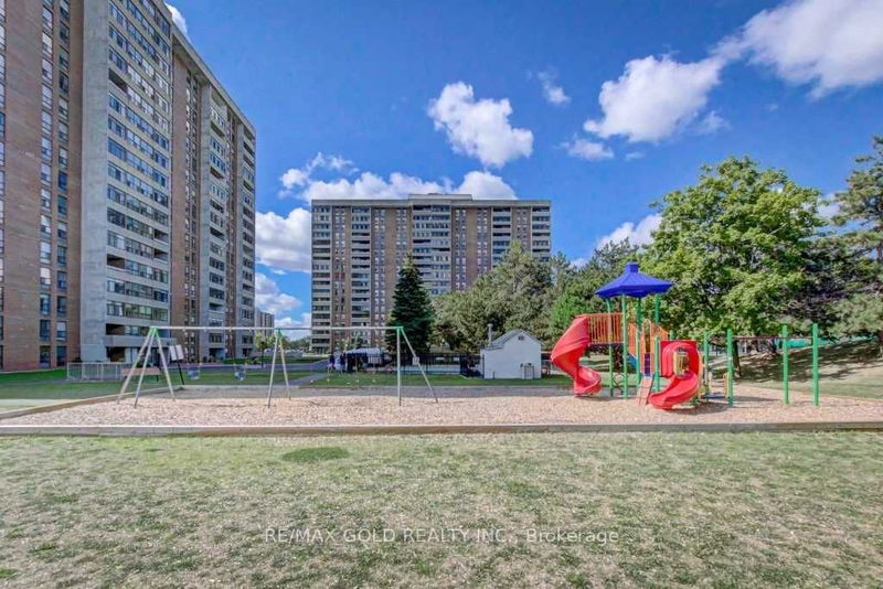  1108 - 25 Kensington Rd  Brampton, L6T 3W8 | Image 3