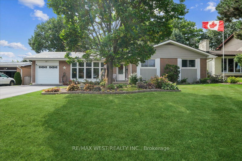 home for sale on 1311 Elgin Crescent