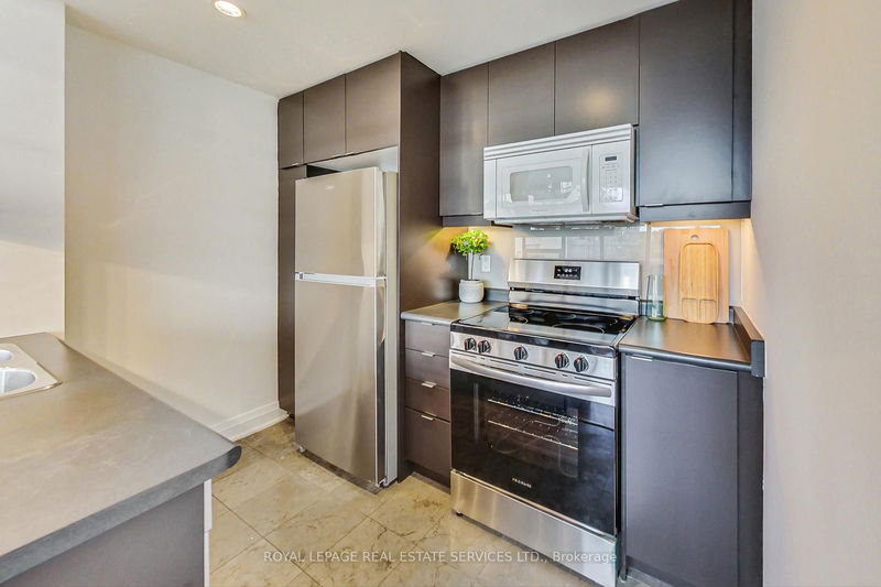  705 - 383 Ellis Park Rd  Toronto, M6S 5B2 | Image 24