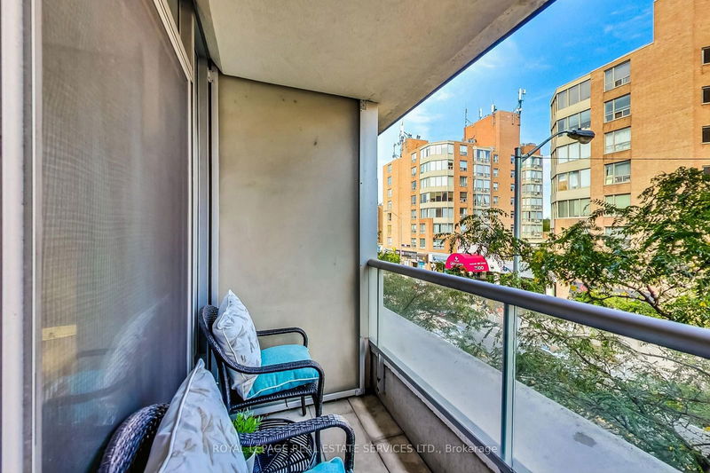  705 - 383 Ellis Park Rd  Toronto, M6S 5B2 | Image 33