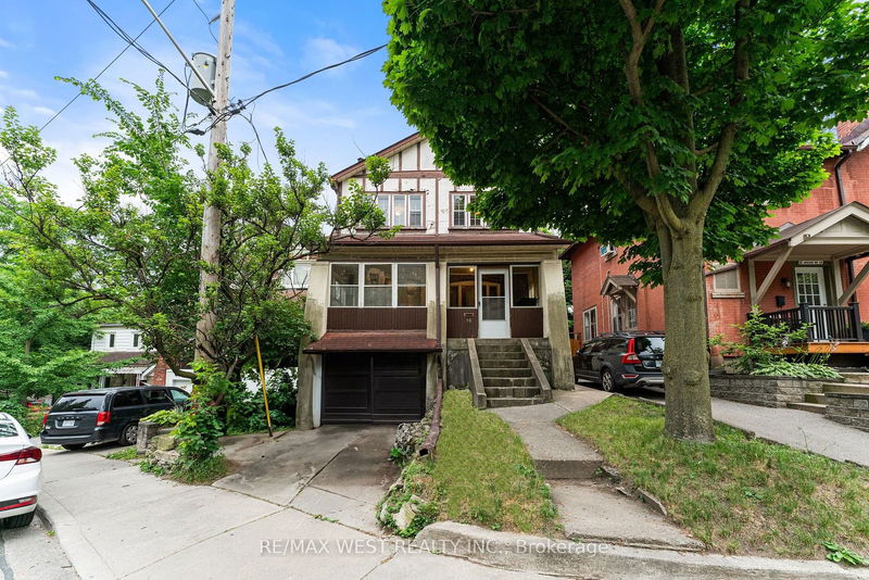 16 Indian Rd Cres  Toronto, M6P 2E8 | Image 1