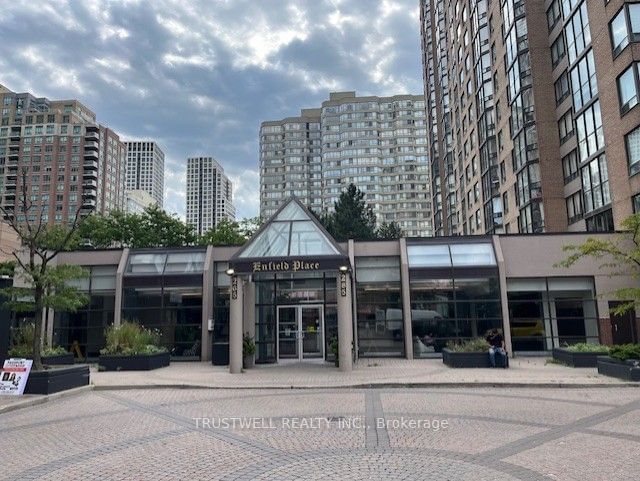 home for lease on 612-265 Enfield Place