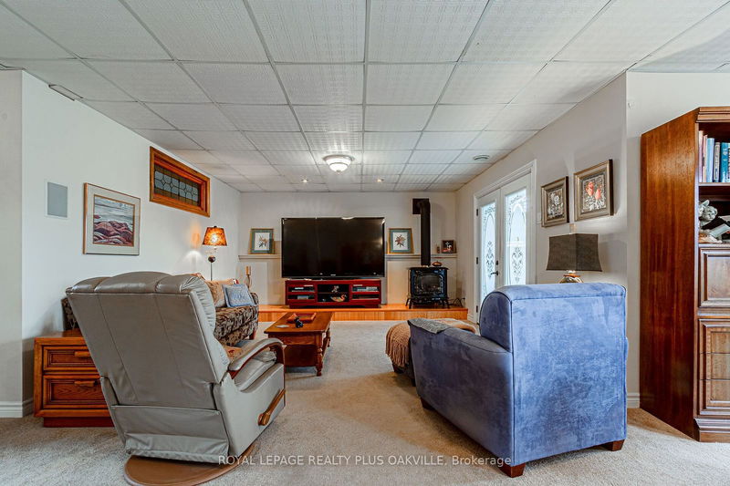 5101 Mount Nemo Cres  Burlington, L7M 0T7 | Image 21