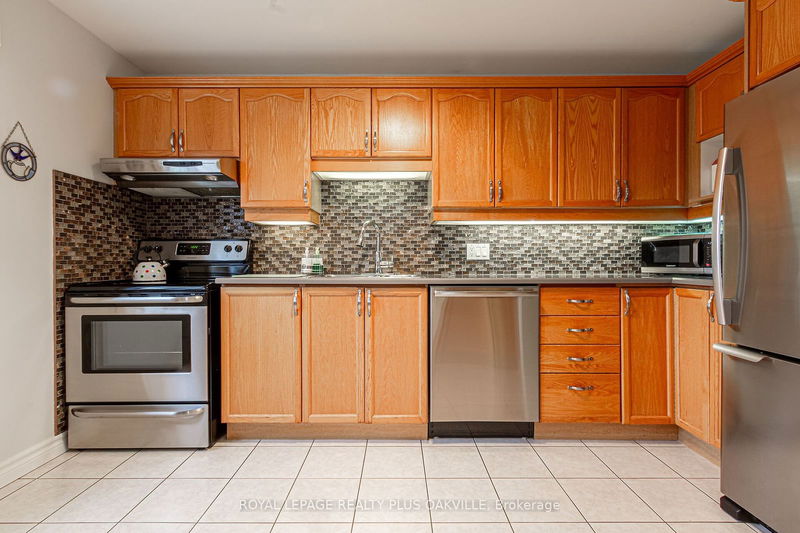 5101 Mount Nemo Cres  Burlington, L7M 0T7 | Image 27