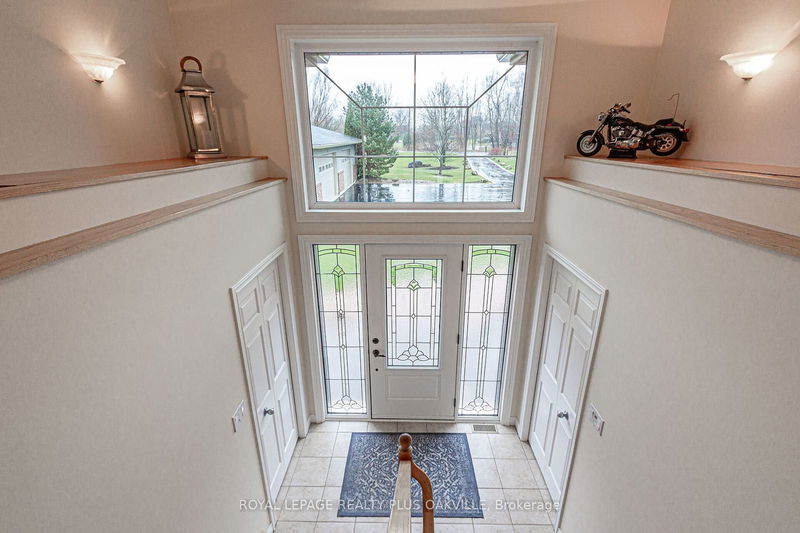 5101 Mount Nemo Cres  Burlington, L7M 0T7 | Image 3