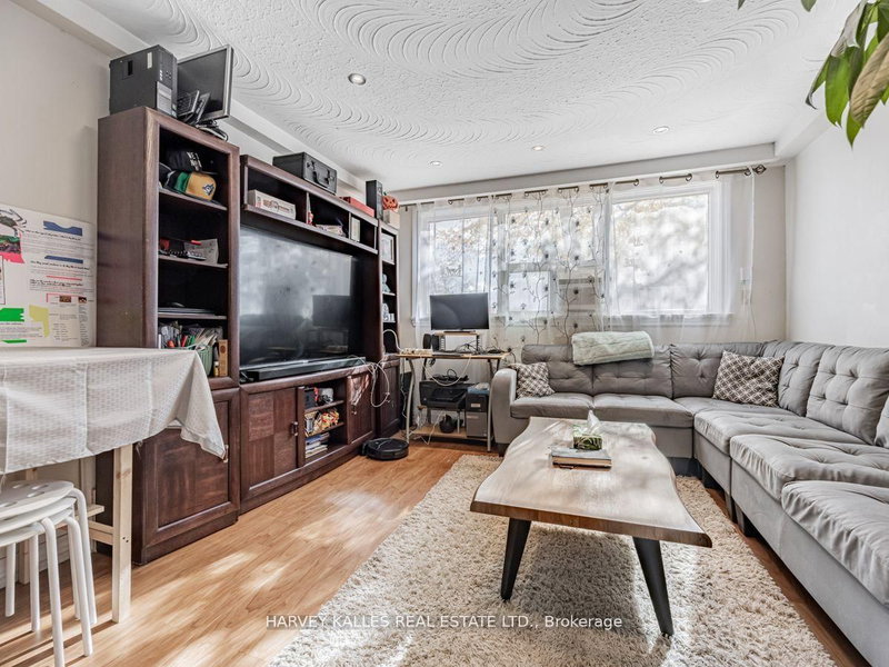 6 Carrington Ave, Toronto, M6E 2C3 | Image 3