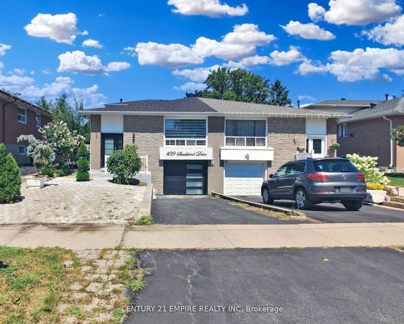 1139 Shadeland Dr  Mississauga, L5C 1P2 | Image 1