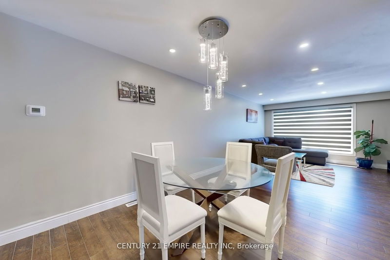 1139 Shadeland Dr  Mississauga, L5C 1P2 | Image 7