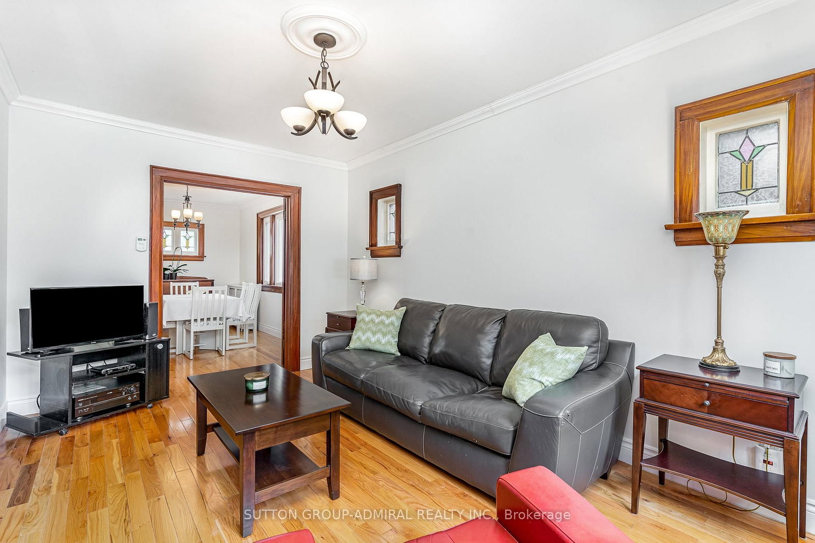 Listing Image 5