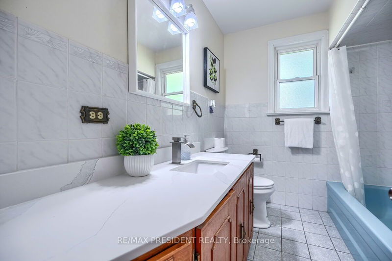 2305 Wagner Cres  Burlington, L7R 1S8 | Image 21