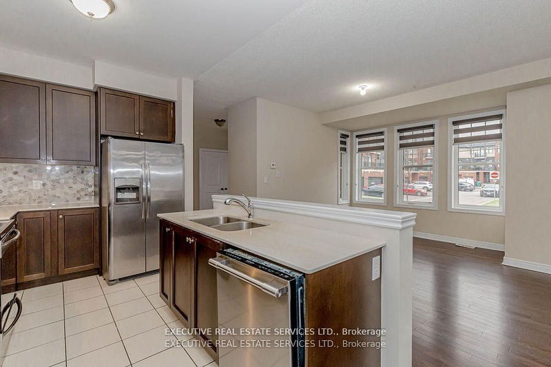 43 Pearman Cres  Brampton, L7A 0A7 | Image 10