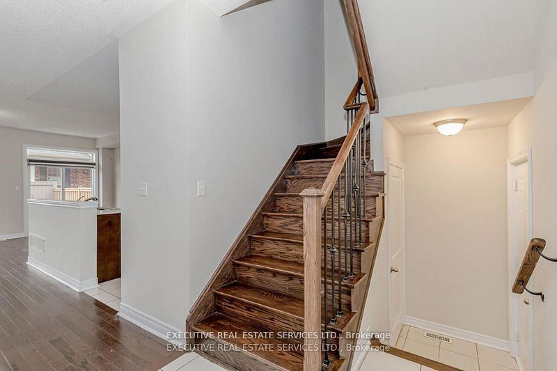 43 Pearman Cres  Brampton, L7A 0A7 | Image 12