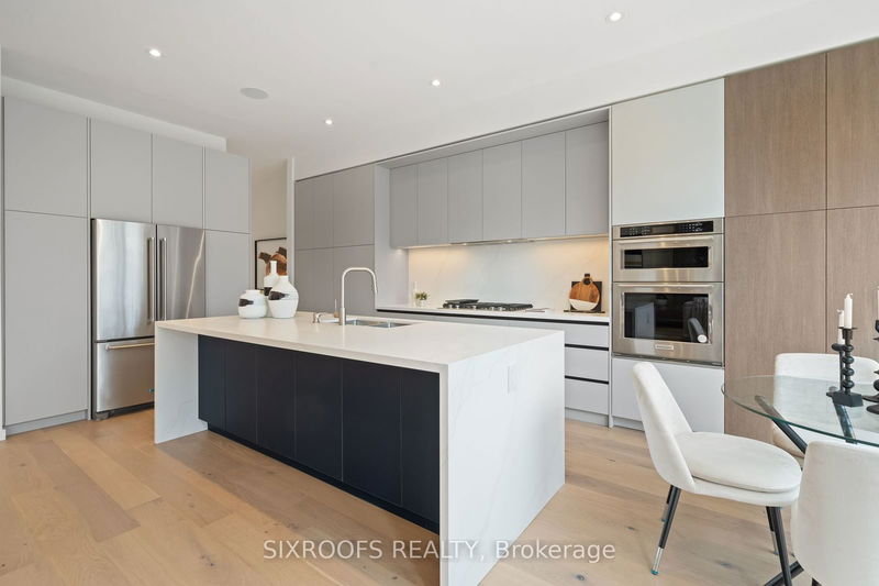 35 Emerald Cres  Toronto, M8V 2B3 | Image 16