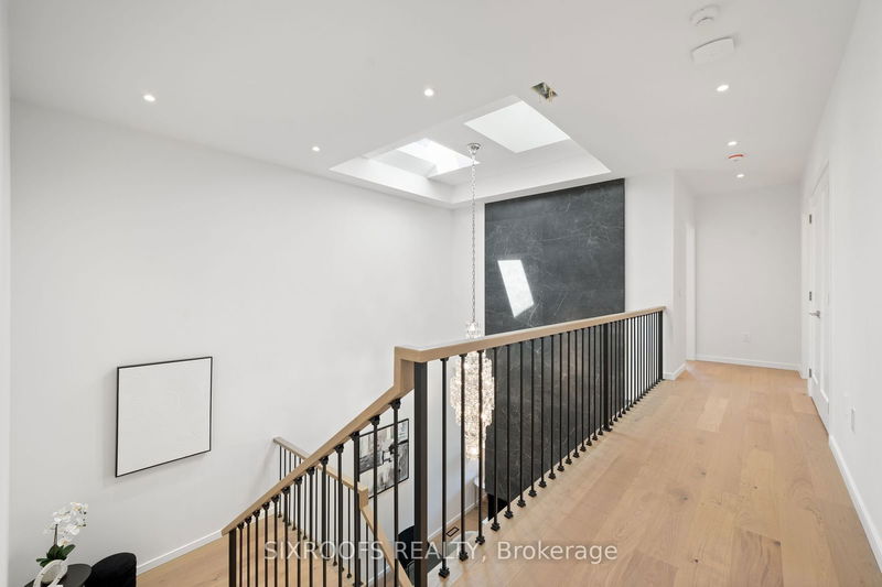 35 Emerald Cres  Toronto, M8V 2B3 | Image 21