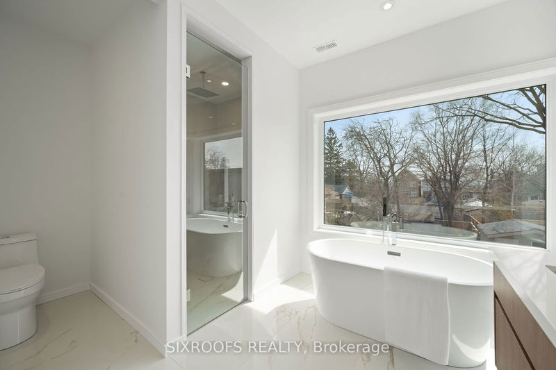 35 Emerald Cres  Toronto, M8V 2B3 | Image 26