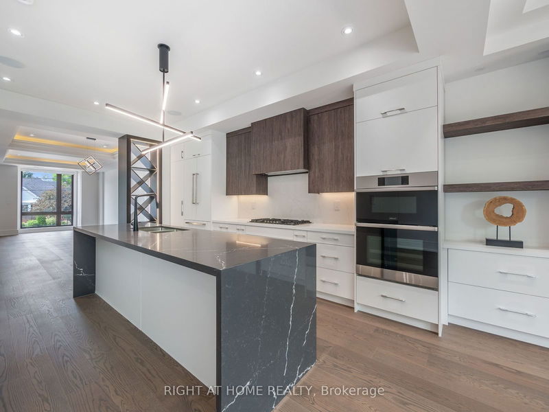 327 Melrose St  Toronto, M8Z 1G7 | Image 10