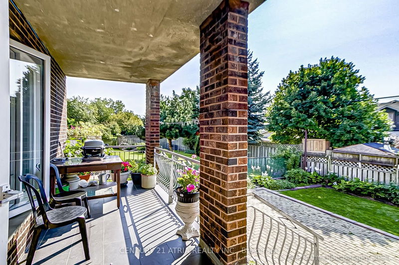 119 Glen Long Ave  Toronto, M6B 2M4 | Image 15