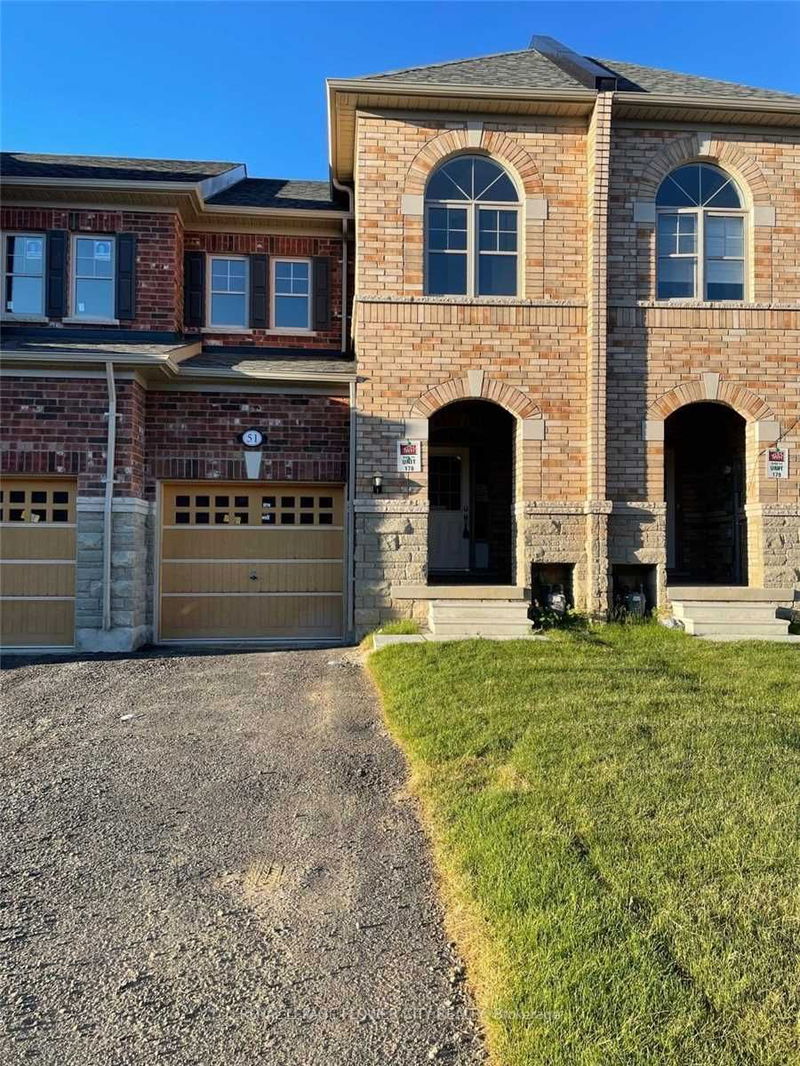 home for lease on 51 Pearman Crescent