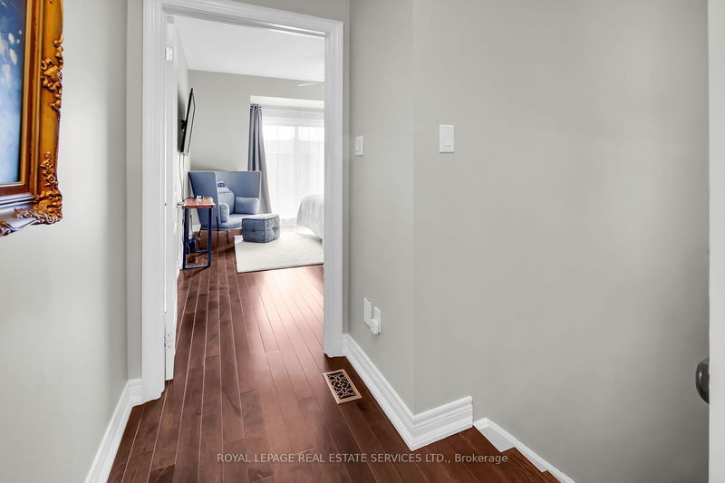 29 Furrow Lane  Toronto, M8Z 0A2 | Image 21