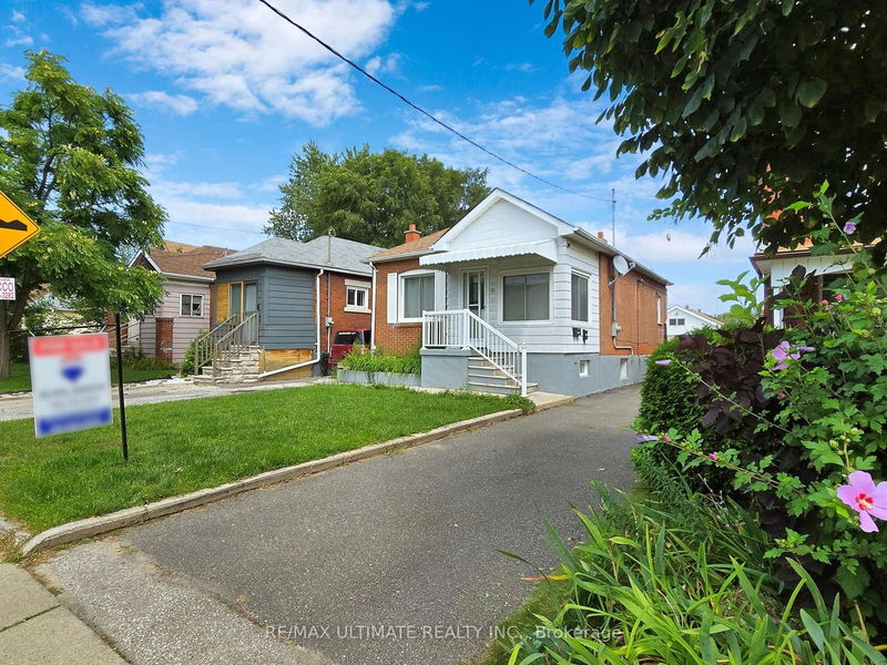 51 Mould Ave  Toronto, M6N 3Z8 | Image 1