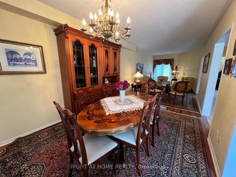 974 Mantle Cres  Mississauga, L5V 2G3 | Image 10