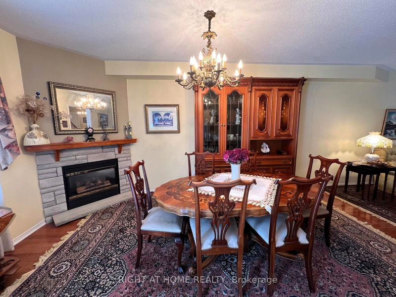 974 Mantle Cres  Mississauga, L5V 2G3 | Image 9