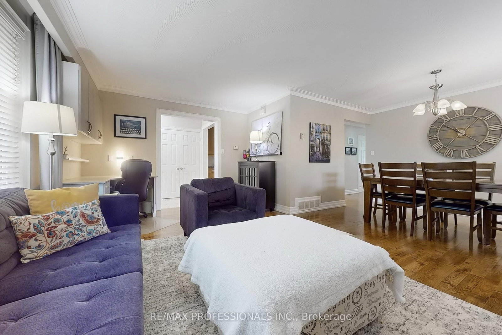 Listing Image 7