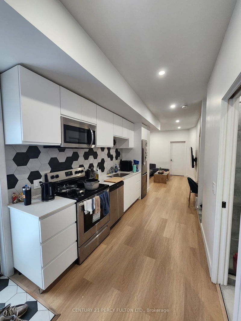 home for lease on Main Fl-890 Ossington Avenue