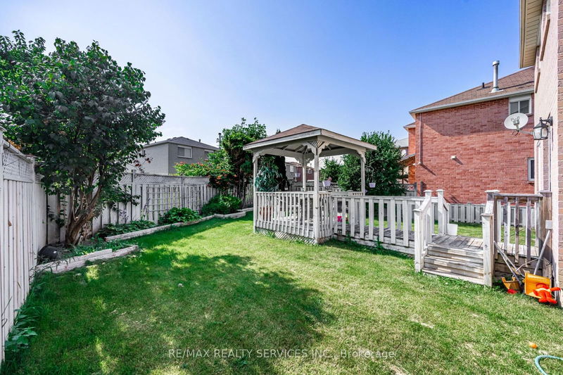 6 Songsparrow Dr  Brampton, L6Y 4A2 | Image 30