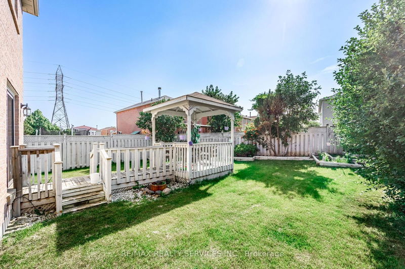 6 Songsparrow Dr  Brampton, L6Y 4A2 | Image 31