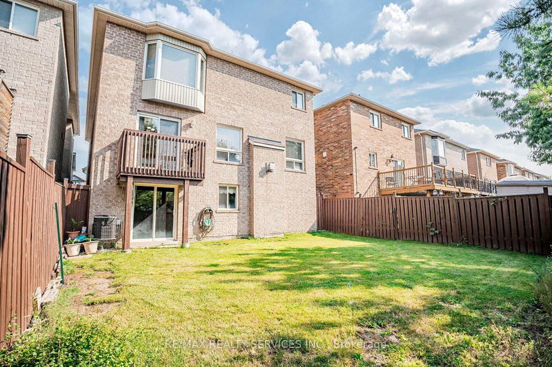 126 Luella Cres  Brampton, L7A 3H5 | Image 34