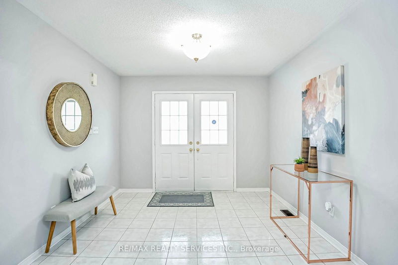 126 Luella Cres  Brampton, L7A 3H5 | Image 4