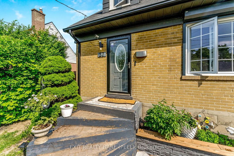 37 Mccaul St  Brampton, L6V 1J1 | Image 4