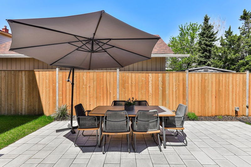 1617 Trotwood Ave  Mississauga, L5G 3Z8 | Image 36