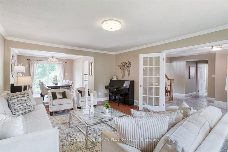 234 Spring Garden Rd  Oakville, L6L 5H4 | Image 21