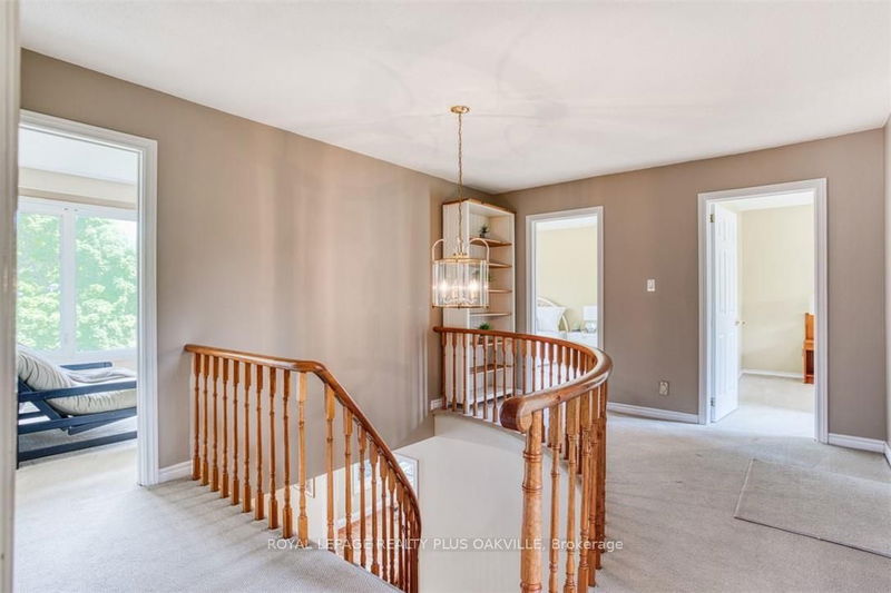 234 Spring Garden Rd  Oakville, L6L 5H4 | Image 27