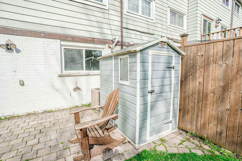 23 Hoskins Sq  Brampton, L6S 2N6 | Image 30