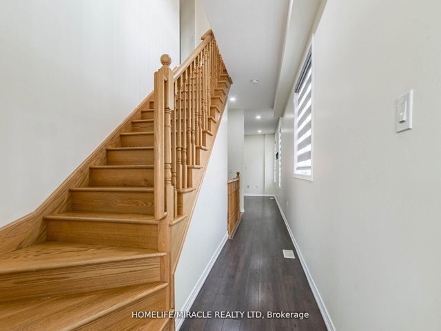16 Banas Way