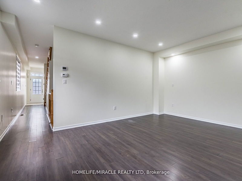 16 Banas Way  Brampton, L7A 4K8 | Image 6