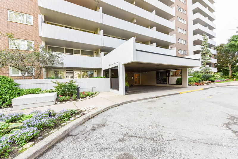  1304 - 240 Scarlett Rd  Toronto, M6N 4X4 | Image 2