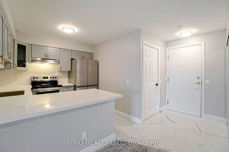  506 - 35 Kingsbridge Garden Circ  Mississauga, L5R 3Z5 | Image 11