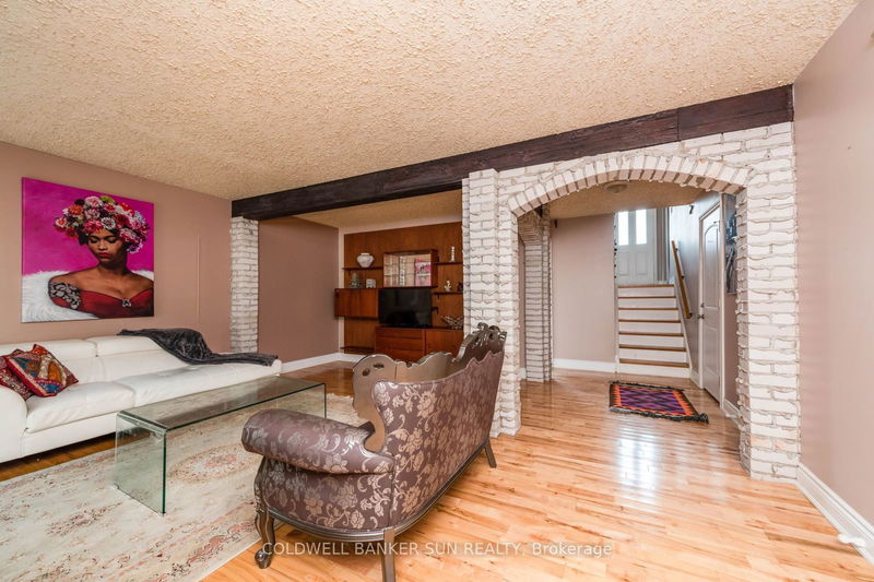 2483 Yarmouth Cres  Oakville, L6L 2M9 | Image 27