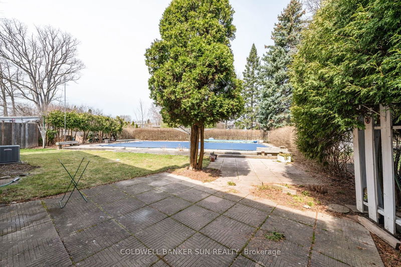 2483 Yarmouth Cres  Oakville, L6L 2M9 | Image 39