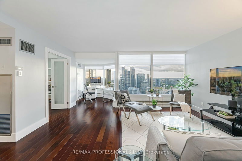  4208 - 1 Palace Pier Crt  Toronto, M8V 3W9 | Image 12